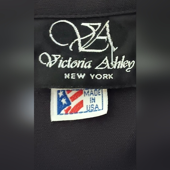 Victoria Ashley Blazer - Picture 3 of 5